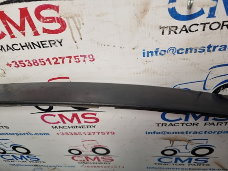 New Holland Case T6000, T7000, T6, T7, Puma Cab Mudguard Extension Lh 82038240 - Aile: photos 3 New Holland Case T6000, T7000, T6, T7, Puma Cab Mudguard Extension Lh 82038240 - Aile: photos 3