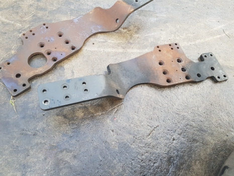 New Holland Case T7, Puma Series T7.260 Frame Side Plate Kit Lhs, Rhs 84578710 - Cabine: photos 5 New Holland Case T7, Puma Series T7.260 Frame Side Plate Kit Lhs, Rhs 84578710 - Cabine: photos 5