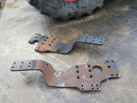 New Holland Case T7, Puma Series T7.260 Frame Side Plate Kit Lhs, Rhs 84578710 - Cabine: photos 1 New Holland Case T7, Puma Series T7.260 Frame Side Plate Kit Lhs, Rhs 84578710 - Cabine: photos 1