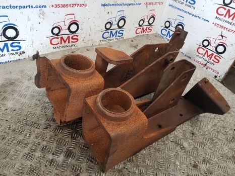 New Holland Case T7, Puma T7.225 Cab Suspension Bracket Support Lhs Rhs 84353071 - Suspension de cabine pour Tracteur agricole: photos 4 New Holland Case T7, Puma T7.225 Cab Suspension Bracket Support Lhs Rhs 84353071 - Suspension de cabine pour Tracteur agricole: photos 4