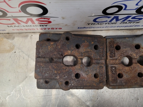 New Holland Case Tsa. Mxu Ts115a Delta Front Mudguard Support Pair 82027313 - Aile: photos 5 New Holland Case Tsa. Mxu Ts115a Delta Front Mudguard Support Pair 82027313 - Aile: photos 5
