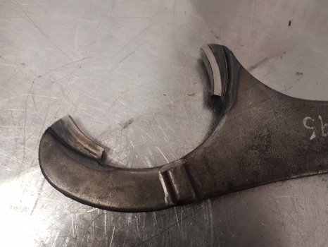New Holland Fiat Ford L95, Tl, Tla, Tle, Td Transmission Shift Fork 5125823 - Transmission pour Tracteur agricole: photos 4 New Holland Fiat Ford L95, Tl, Tla, Tle, Td Transmission Shift Fork 5125823 - Transmission pour Tracteur agricole: photos 4