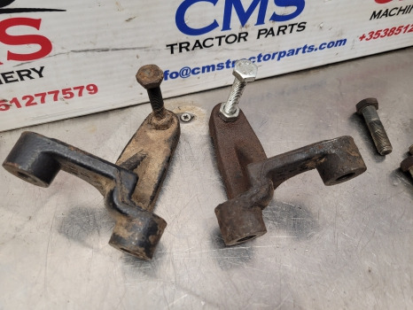 New Holland T7.260, T7040, Case Puma Lwb Front Mudguard Limiter Kit 87475467 - Aile: photos 2 New Holland T7.260, T7040, Case Puma Lwb Front Mudguard Limiter Kit 87475467 - Aile: photos 2