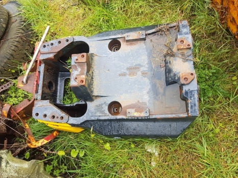 New Holland Tm140, Tm, Case Mxm 4wd Front Axle Support 82031504, 82037028 - Moyeu pour Tracteur agricole: photos 1 New Holland Tm140, Tm, Case Mxm 4wd Front Axle Support 82031504, 82037028 - Moyeu pour Tracteur agricole: photos 1