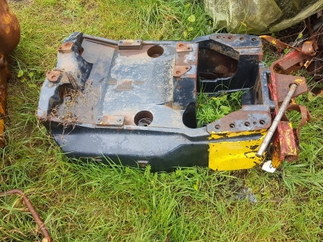 New Holland Tm140, Tm, Case Mxm 4wd Front Axle Support 82031504, 82037028 - Moyeu pour Tracteur agricole: photos 3 New Holland Tm140, Tm, Case Mxm 4wd Front Axle Support 82031504, 82037028 - Moyeu pour Tracteur agricole: photos 3