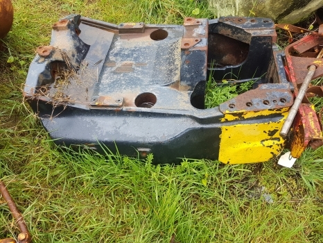 New Holland Tm140, Tm, Case Mxm 4wd Front Axle Support 82031504, 82037028 - Moyeu pour Tracteur agricole: photos 4 New Holland Tm140, Tm, Case Mxm 4wd Front Axle Support 82031504, 82037028 - Moyeu pour Tracteur agricole: photos 4