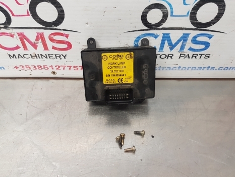 New Holland Ts115a Case Mxu100, 110 Worklamp Ecu 82022885, 47571856 - Bloc de gestion pour Tracteur agricole: photos 5 New Holland Ts115a Case Mxu100, 110 Worklamp Ecu 82022885, 47571856 - Bloc de gestion pour Tracteur agricole: photos 5
