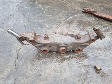Renault Ares 836, 656 Rx/rz Front Axle Beam Housing 12057, 6000104413 - Essieu avant: photos 1 Renault Ares 836, 656 Rx/rz Front Axle Beam Housing 12057, 6000104413 - Essieu avant: photos 1