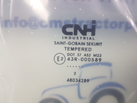 T5, T4 Series, T5.105, T5.95 Cab Rear Window Original Cnh 48034289 - Fenêtre et pièces: photos 4 T5, T4 Series, T5.105, T5.95 Cab Rear Window Original Cnh 48034289 - Fenêtre et pièces: photos 4