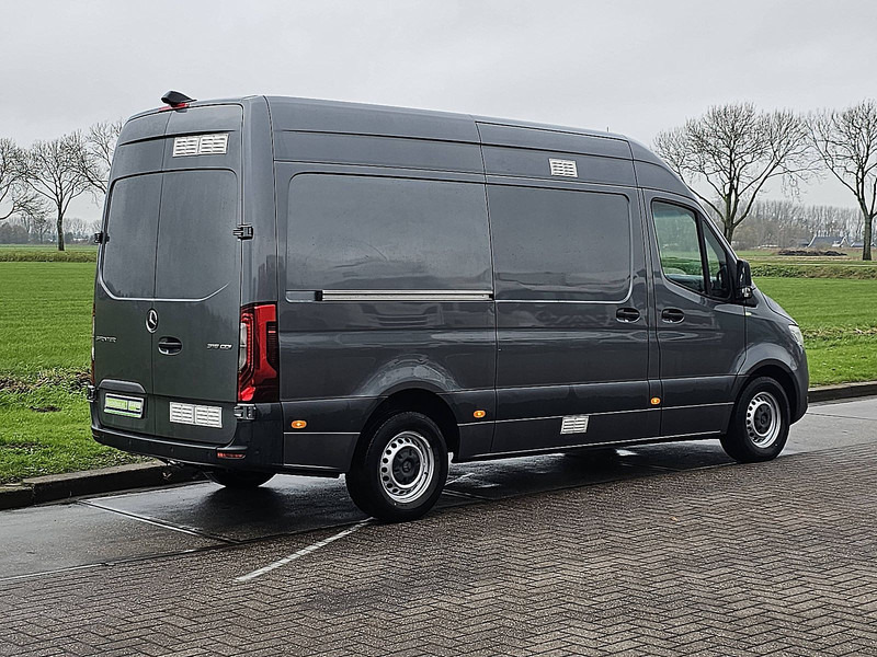 Mercedes-Benz Sprinter 316 L2H2 LED Mbux 10 - Fourgon utilitaire: photos 3 Mercedes-Benz Sprinter 316 L2H2 LED Mbux 10 - Fourgon utilitaire: photos 3