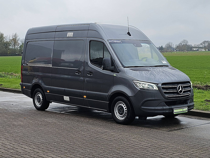 Mercedes-Benz Sprinter 316 L2H2 LED Mbux 10 - Fourgon utilitaire: photos 4 Mercedes-Benz Sprinter 316 L2H2 LED Mbux 10 - Fourgon utilitaire: photos 4