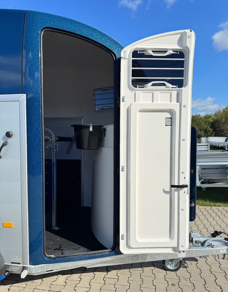 HUMBAUR Pegasus 2400 | siodlarnia, DMC 2400kg, przyczepa do przewozu 2 koni - Van chevaux: photos 3 HUMBAUR Pegasus 2400 | siodlarnia, DMC 2400kg, przyczepa do przewozu 2 koni - Van chevaux: photos 3