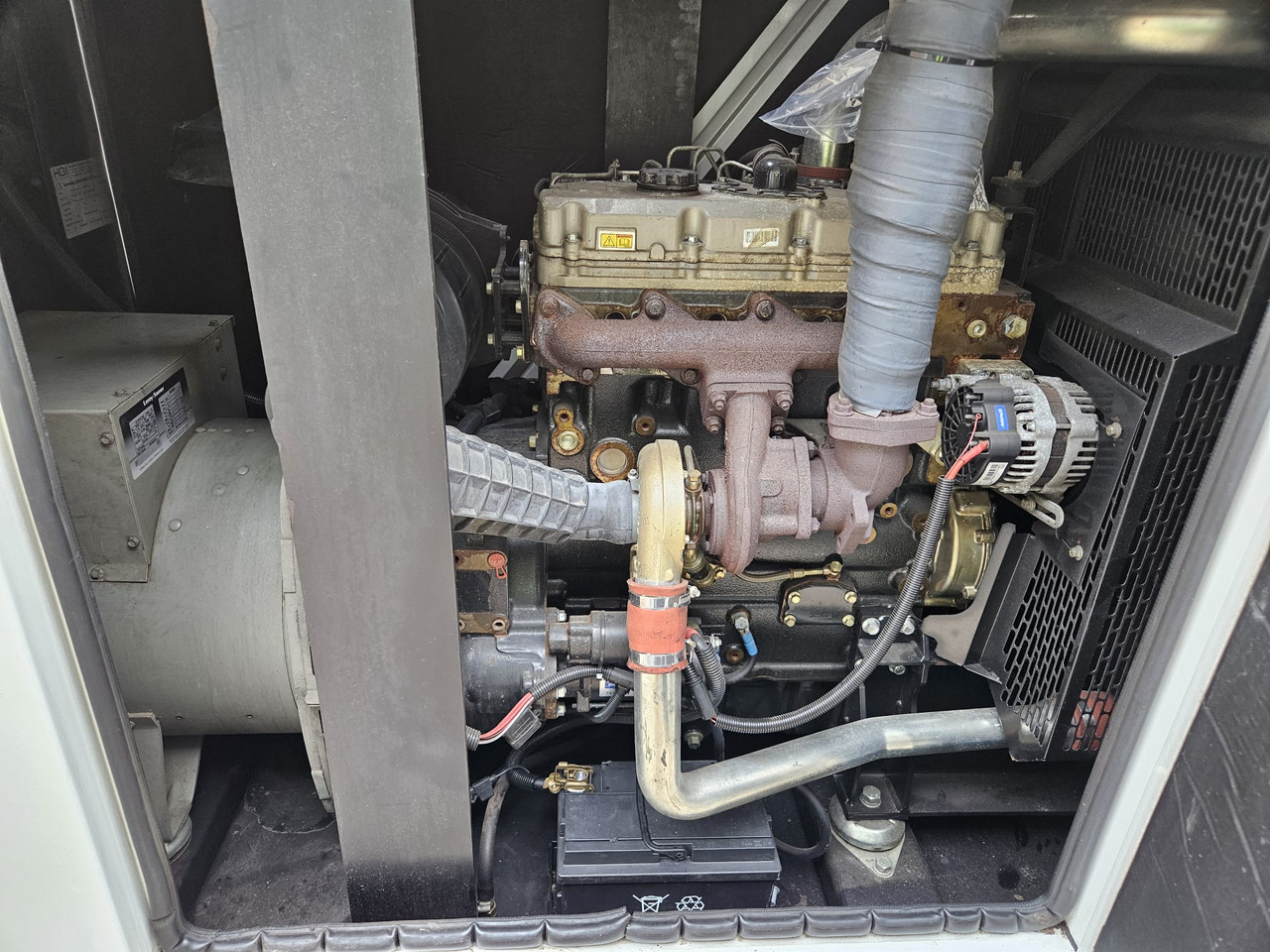 HGI 100KVA PERKINS GENERATOR DIESEL SILENT RENTAL SPECIFICATION HGI 100KVA PERKINS GENERATOR DIESEL SILENT RENTAL SPECIFICATION - Groupe électrogène: photos 3 HGI 100KVA PERKINS GENERATOR DIESEL SILENT RENTAL SPECIFICATION HGI 100KVA PERKINS GENERATOR DIESEL SILENT RENTAL SPECIFICATION - Groupe électrogène: photos 3