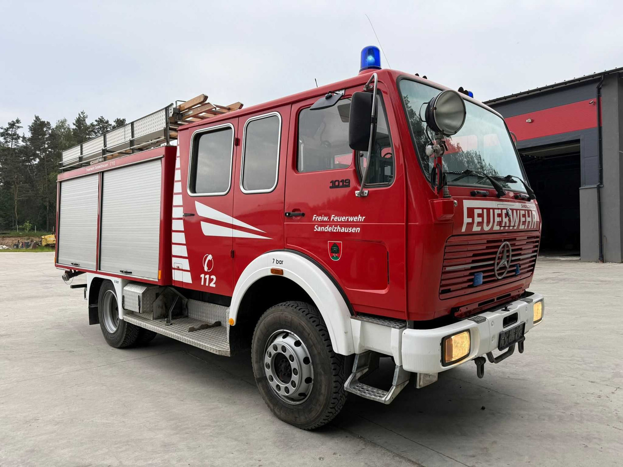 Mercedes 1019AF,4x4,Wóz strażacki, 50610 km, 2500 l, Import Niemcy - Camion de pompier: photos 1 Mercedes 1019AF,4x4,Wóz strażacki, 50610 km, 2500 l, Import Niemcy - Camion de pompier: photos 1