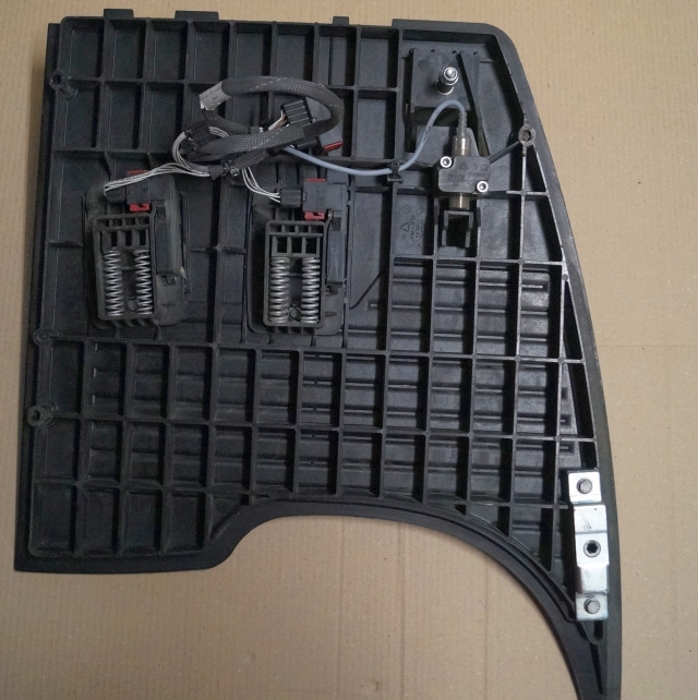 Jungheinrich 51189782 | Vloerplaat Floorplate ETV from Year 2011 Driving pedal 5 Vloerplaat Floorplate ETV from Year 2011 Driving pedal 51443197 Brake pedal 51198398 Kill switch 51188550 kabel 51178968 - Frame/ Châssis pour Matériel de manutention: photos 2 Jungheinrich 51189782 | Vloerplaat Floorplate ETV from Year 2011 Driving pedal 5 Vloerplaat Floorplate ETV from Year 2011 Driving pedal 51443197 Brake pedal 51198398 Kill switch 51188550 kabel 51178968 - Frame/ Châssis pour Matériel de manutention: photos 2