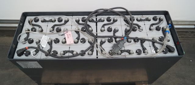 Jungheinrich unknown | Battery 48V775Ah 05-EPZS775SL Year 2022 weight 1141 kg sn - Accumulateur pour Matériel de manutention: photos 3 Jungheinrich unknown | Battery 48V775Ah 05-EPZS775SL Year 2022 weight 1141 kg sn - Accumulateur pour Matériel de manutention: photos 3