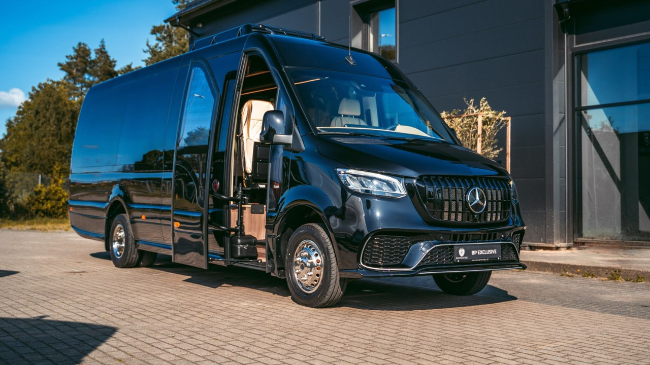 Mercedes-Benz Sprinter 519 Luxury Bus / 19+1+1 / Panorama XL - Minibus, Transport de personnes: photos 1 Mercedes-Benz Sprinter 519 Luxury Bus / 19+1+1 / Panorama XL - Minibus, Transport de personnes: photos 1