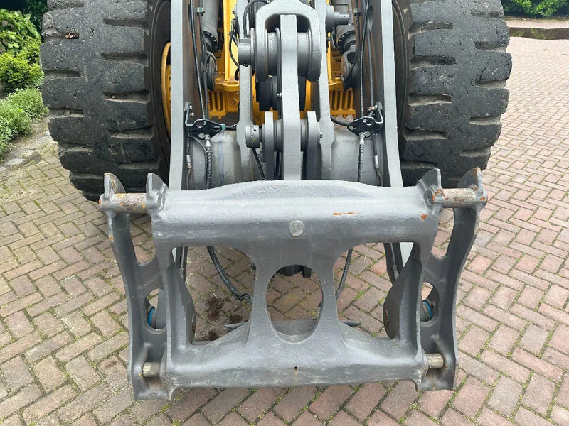 Volvo L120 H - Chargeuse sur pneus: photos 5 Volvo L120 H - Chargeuse sur pneus: photos 5