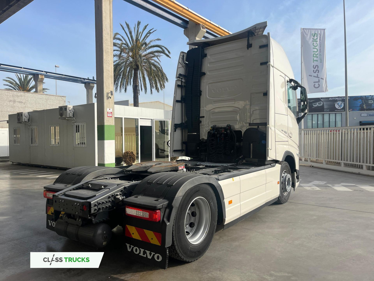 Volvo FH 460 Globetrotter XL i-Save Side Skirts - Tracteur routier: photos 4 Volvo FH 460 Globetrotter XL i-Save Side Skirts - Tracteur routier: photos 4