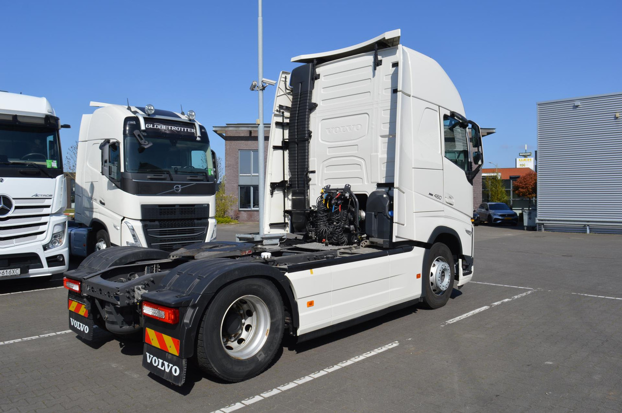 Volvo FH 460 Globetrotter XL i-Save Side Skirts - Tracteur routier: photos 4 Volvo FH 460 Globetrotter XL i-Save Side Skirts - Tracteur routier: photos 4