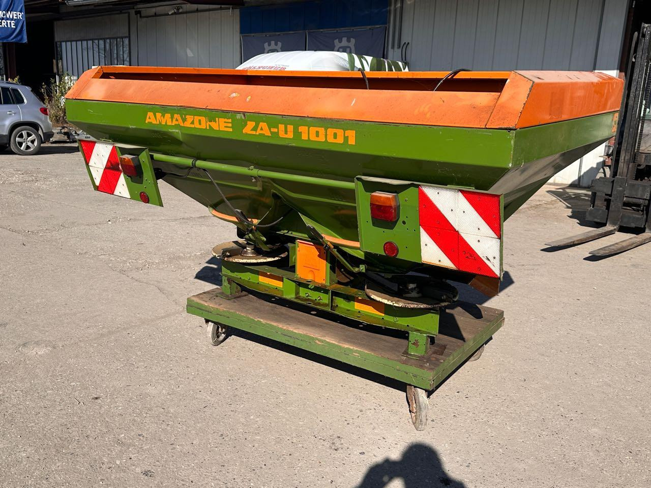 Amazone ZA-U 1001 - Distributeur d'engrais: photos 1 Amazone ZA-U 1001 - Distributeur d'engrais: photos 1