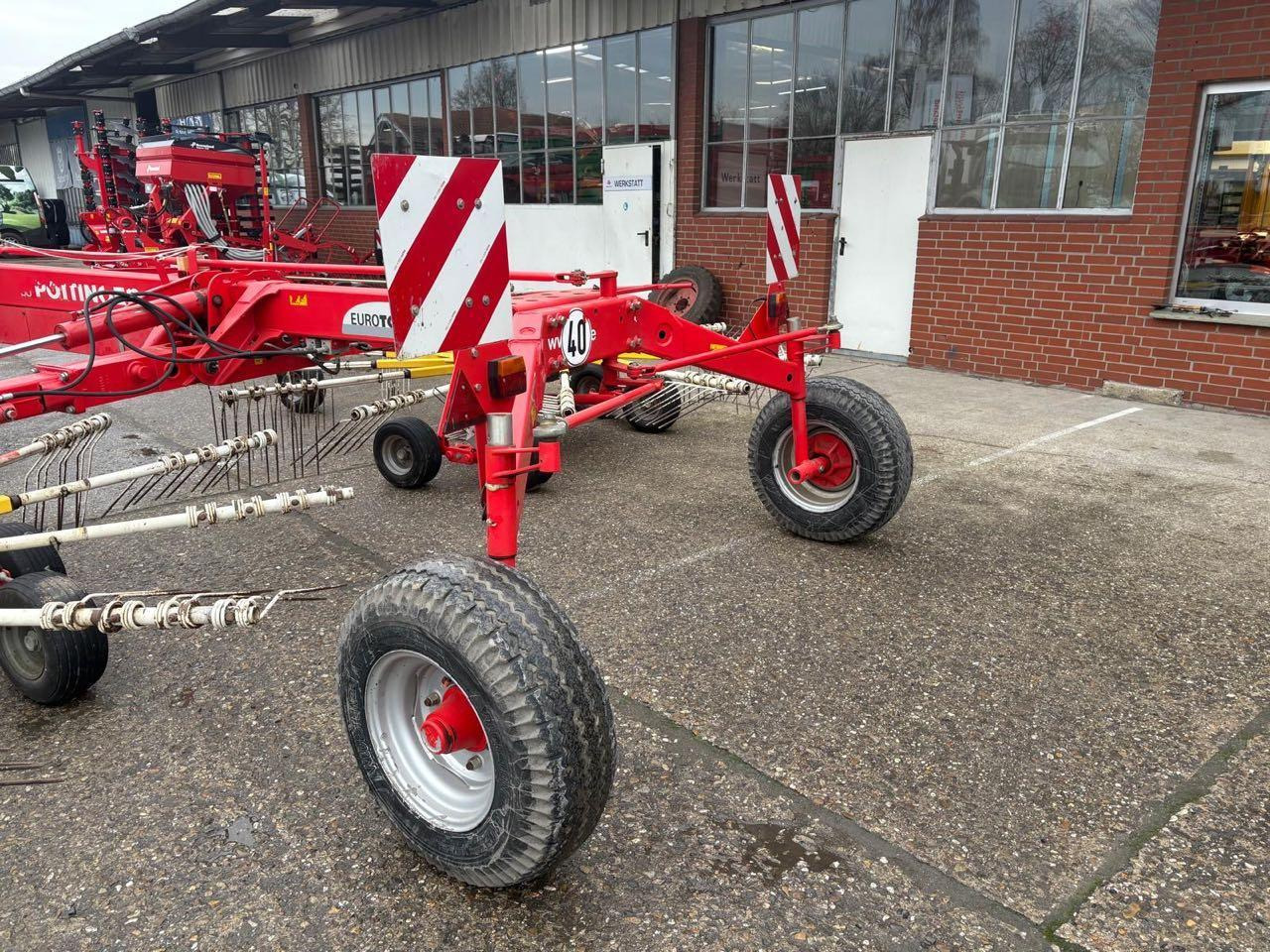 Pöttinger EUROTOP 881A - Faneuse: photos 4 Pöttinger EUROTOP 881A - Faneuse: photos 4