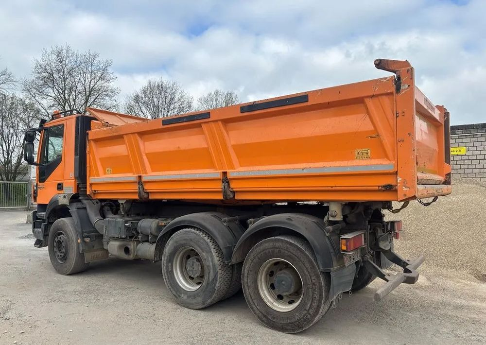 Iveco TRAKKER 500 EEV | Meiller Bordmatik | Wywrotka trójstronna | 6x4 | Euro 5 | Retarder | 500 KM - Camion benne: photos 4 Iveco TRAKKER 500 EEV | Meiller Bordmatik | Wywrotka trójstronna | 6x4 | Euro 5 | Retarder | 500 KM - Camion benne: photos 4
