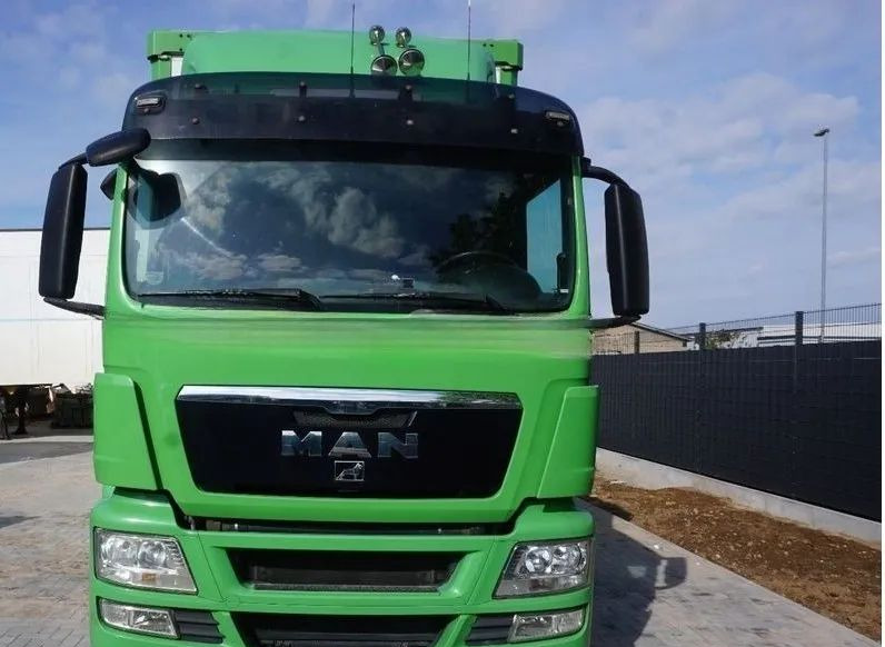 MAN TGS 26.440 ZABUDOWA KABA CAŁA ALUMINIOWA– samochód do transportu zwierząt/koni – 3 pokłady / EURO 5/6X2/PODNOSZONY DACH - Camion bétaillère: photos 3 MAN TGS 26.440 ZABUDOWA KABA CAŁA ALUMINIOWA– samochód do transportu zwierząt/koni – 3 pokłady / EURO 5/6X2/PODNOSZONY DACH - Camion bétaillère: photos 3