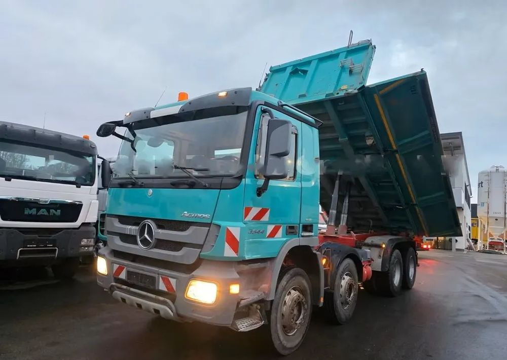 Mercedes-Benz Actros 3544 / 4144 •EPS •Wywrotka trójstronna • 8x4 • Meiller BORDMATIK • Euro5 • - Camion benne: photos 2 Mercedes-Benz Actros 3544 / 4144 •EPS •Wywrotka trójstronna • 8x4 • Meiller BORDMATIK • Euro5 • - Camion benne: photos 2