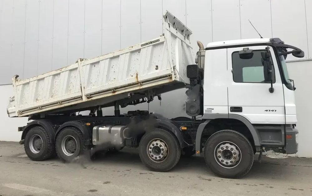 Mercedes-Benz Actros 4141 K 8x4 • 3-stronny wywrot • Bordmatik • Tempomat •Euro4 - Camion benne: photos 3 Mercedes-Benz Actros 4141 K 8x4 • 3-stronny wywrot • Bordmatik • Tempomat •Euro4 - Camion benne: photos 3