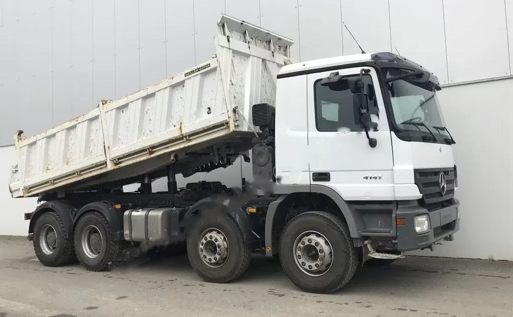 Mercedes-Benz Actros 4141 K 8x4 • 3-stronny wywrot • Bordmatik • Tempomat •Euro4 - Camion benne: photos 1 Mercedes-Benz Actros 4141 K 8x4 • 3-stronny wywrot • Bordmatik • Tempomat •Euro4 - Camion benne: photos 1