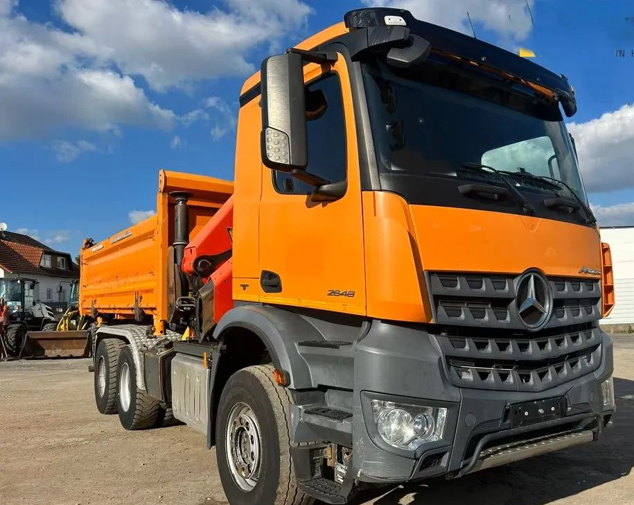 Mercedes-Benz Arocs 2648/3 – 3-stronny wywrotka Meiller / Żuraw Palfinger PK23002 / 2x BORDMATIK / Automatyczna - Camion benne: photos 1 Mercedes-Benz Arocs 2648/3 – 3-stronny wywrotka Meiller / Żuraw Palfinger PK23002 / 2x BORDMATIK / Automatyczna - Camion benne: photos 1