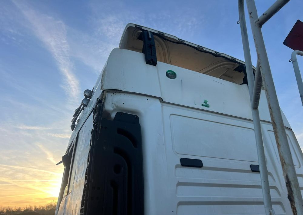 MAN TGX 500 KM (2017) / EURO 6 + Naczepa wywrotka 3-osiowa CARNEHL (2021) / oś podnoszona - Tracteur routier, Semi-remorque benne: photos 4 MAN TGX 500 KM (2017) / EURO 6 + Naczepa wywrotka 3-osiowa CARNEHL (2021) / oś podnoszona - Tracteur routier, Semi-remorque benne: photos 4