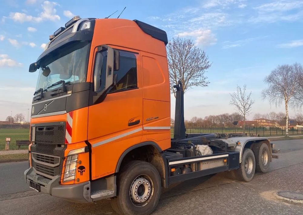 Volvo FH 460/6X4/OŚ PODNOSZONA Z NAPĘDEM/HAKOWIEC MEILLER/EURO6 - Camion ampliroll: photos 1 Volvo FH 460/6X4/OŚ PODNOSZONA Z NAPĘDEM/HAKOWIEC MEILLER/EURO6 - Camion ampliroll: photos 1