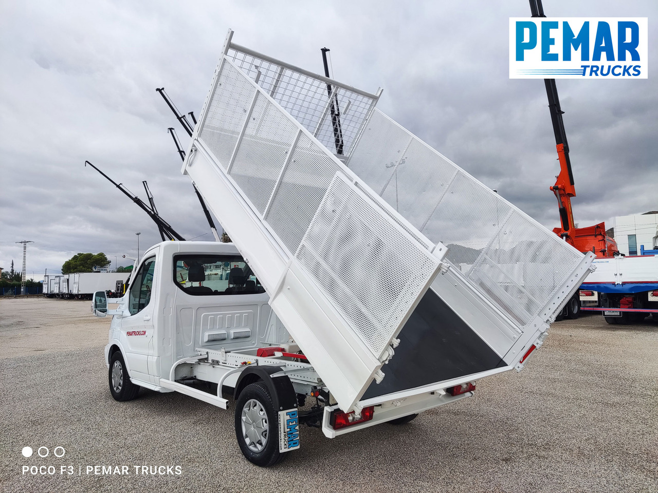 Utilitaire benne FORD TRANSIT 130 PK BASCULANTE: photos 7