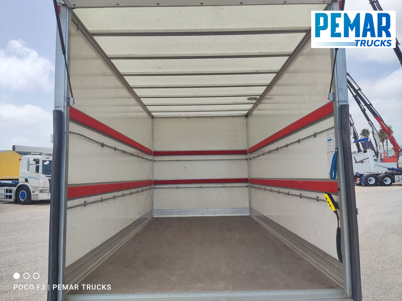 Fourgon grand volume IVECO DAILY 35C16 CAJA CERRADA DOBLE RUEDA: photos 11