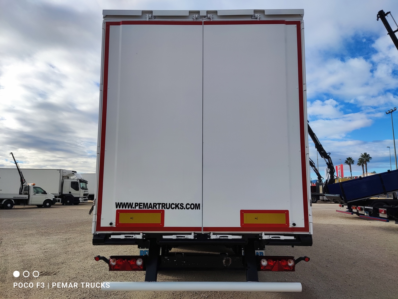 KRONE SD TAUTLINER - Semi-remorque rideaux coulissants: photos 5 KRONE SD TAUTLINER - Semi-remorque rideaux coulissants: photos 5