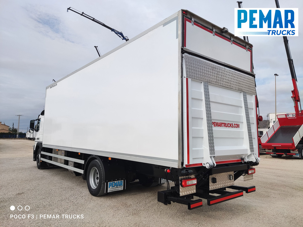 Camion frigorifique VOLVO FM 330 4X2 FRIGORIFICO EURO 6: photos 7
