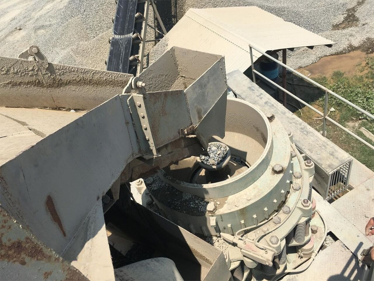 Kinglink 4.25 Ft Riverstone Cone Crusher KLF1300 - Concasseur à cône: photos 3 Kinglink 4.25 Ft Riverstone Cone Crusher KLF1300 - Concasseur à cône: photos 3