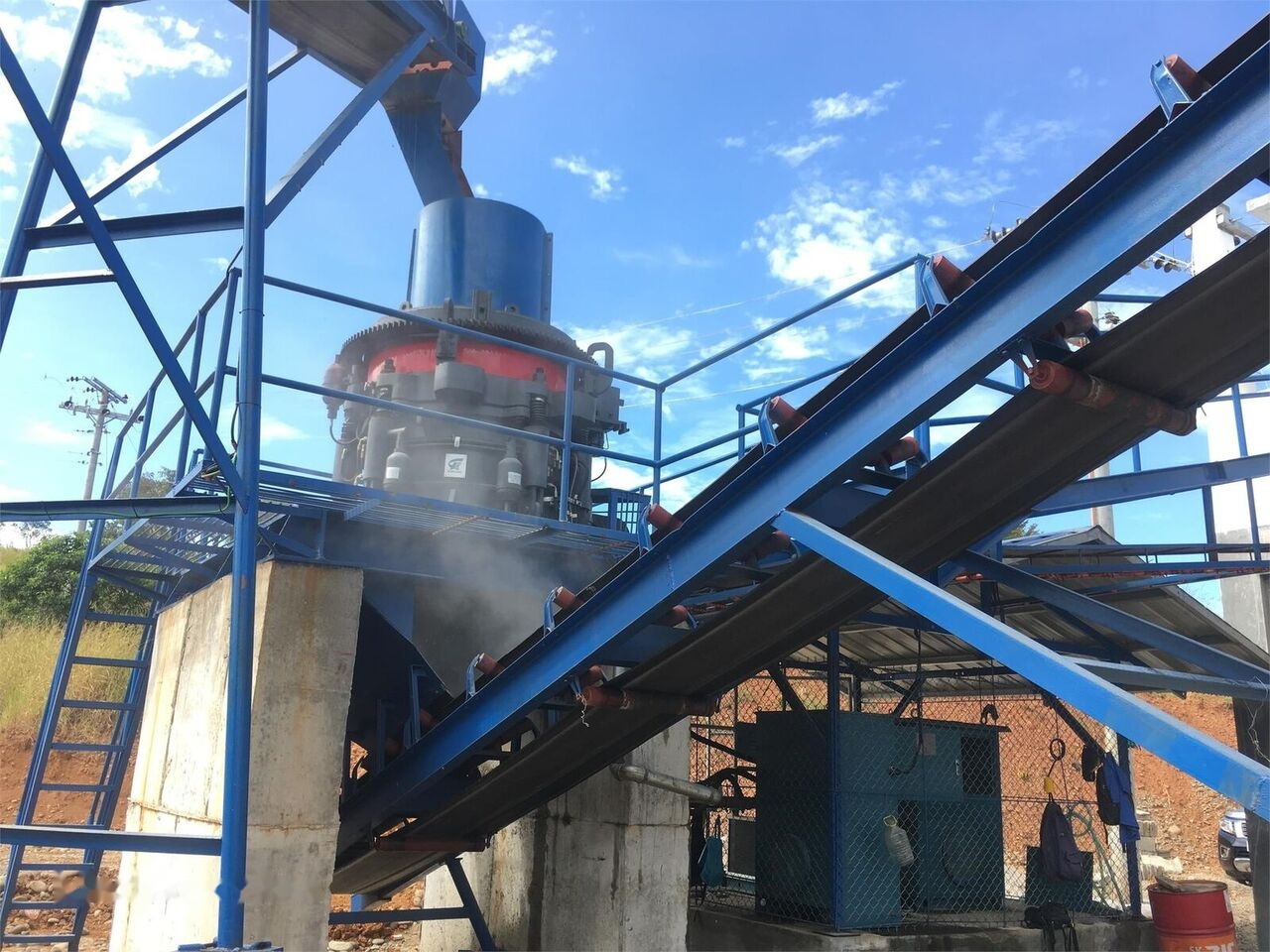Kinglink HPY200 Hydraulic Cone Crusher for hard stone - Concasseur à cône: photos 1 Kinglink HPY200 Hydraulic Cone Crusher for hard stone - Concasseur à cône: photos 1