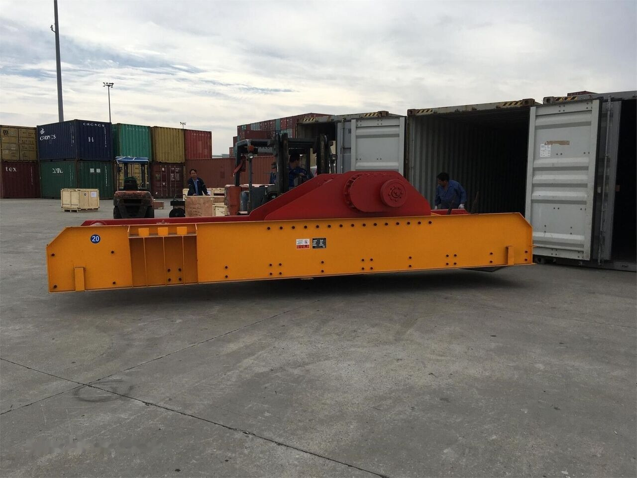 Kinglink Inclined vibrating feeder ZSW600X130 - Crible: photos 2 Kinglink Inclined vibrating feeder ZSW600X130 - Crible: photos 2