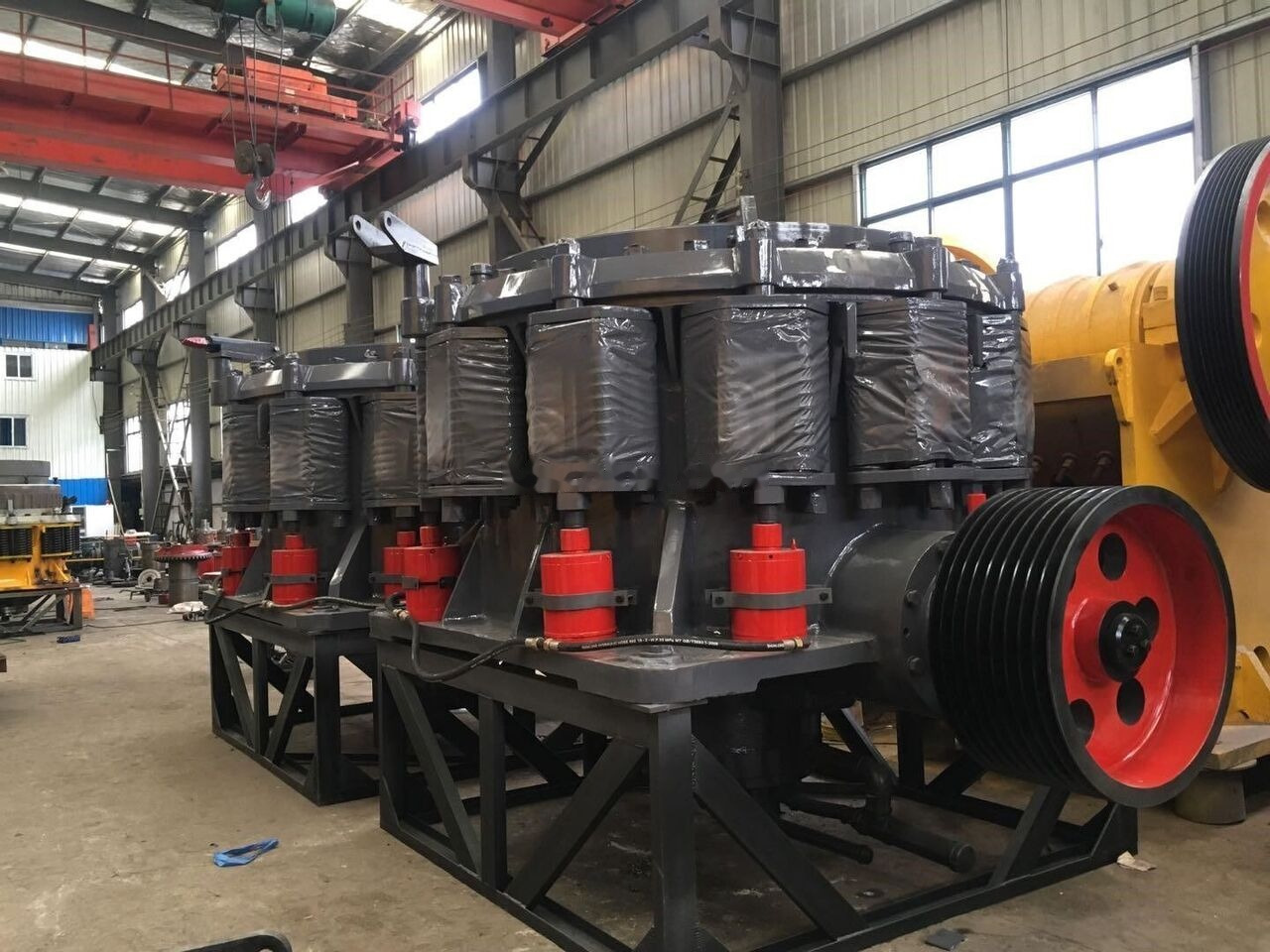 Kinglink KLC1500 Iron Ore Cone Crusher - Concasseur à cône: photos 3 Kinglink KLC1500 Iron Ore Cone Crusher - Concasseur à cône: photos 3