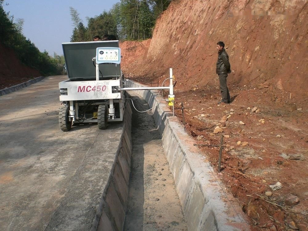 Kinglink MC450 Curbmaker/Curb maker - Concasseur à mâchoires: photos 1 Kinglink MC450 Curbmaker/Curb maker - Concasseur à mâchoires: photos 1