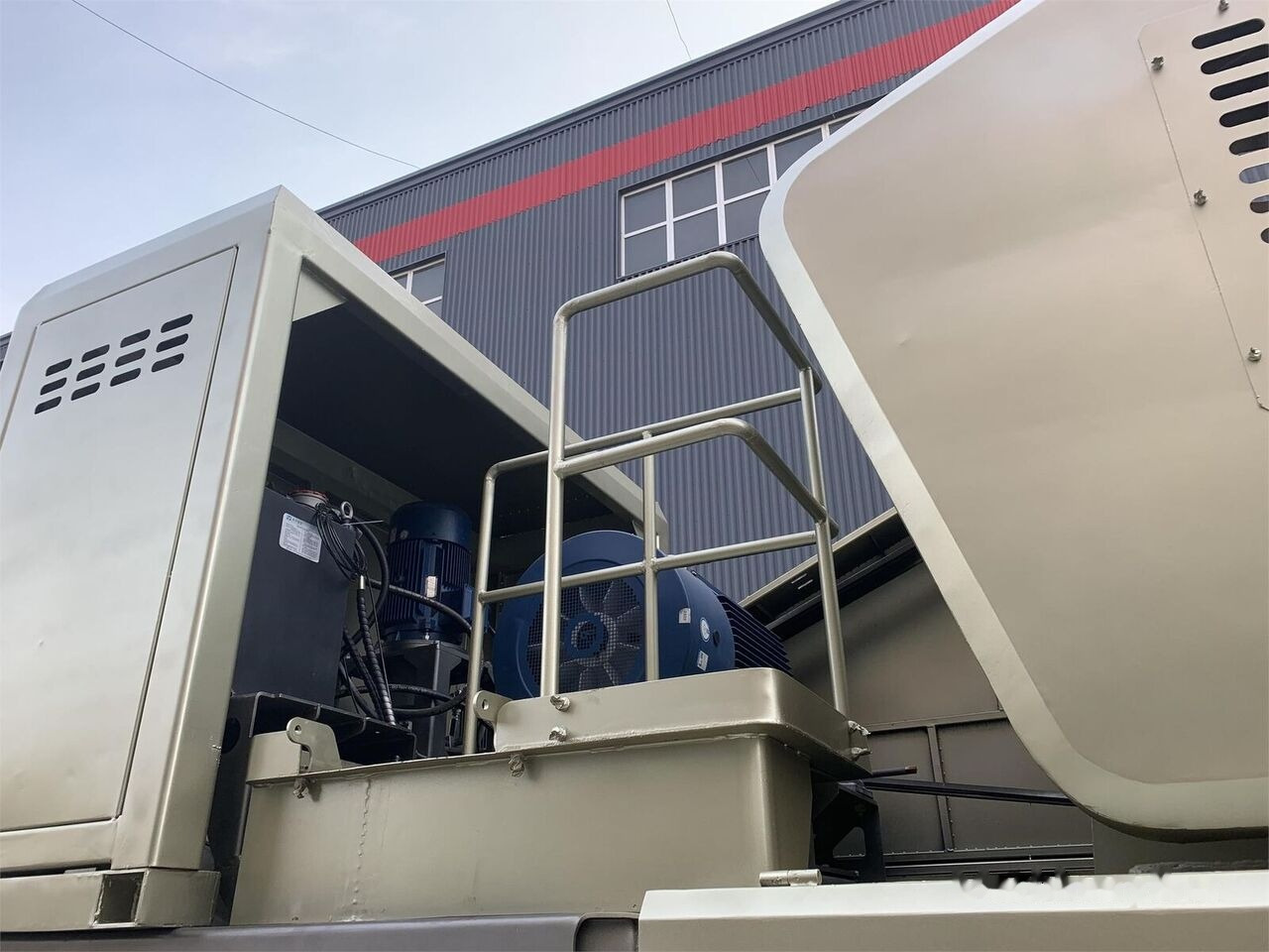 Kinglink Portable Cone Crusher KL3S1860C130 - Concasseur à cône: photos 2 Kinglink Portable Cone Crusher KL3S1860C130 - Concasseur à cône: photos 2