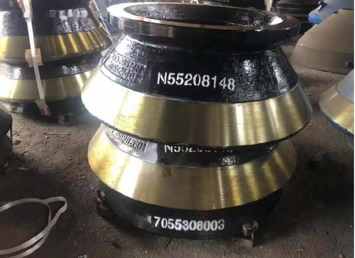 Metso for Metso crushing plant - Pièces de rechange: photos 2 Metso for Metso crushing plant - Pièces de rechange: photos 2