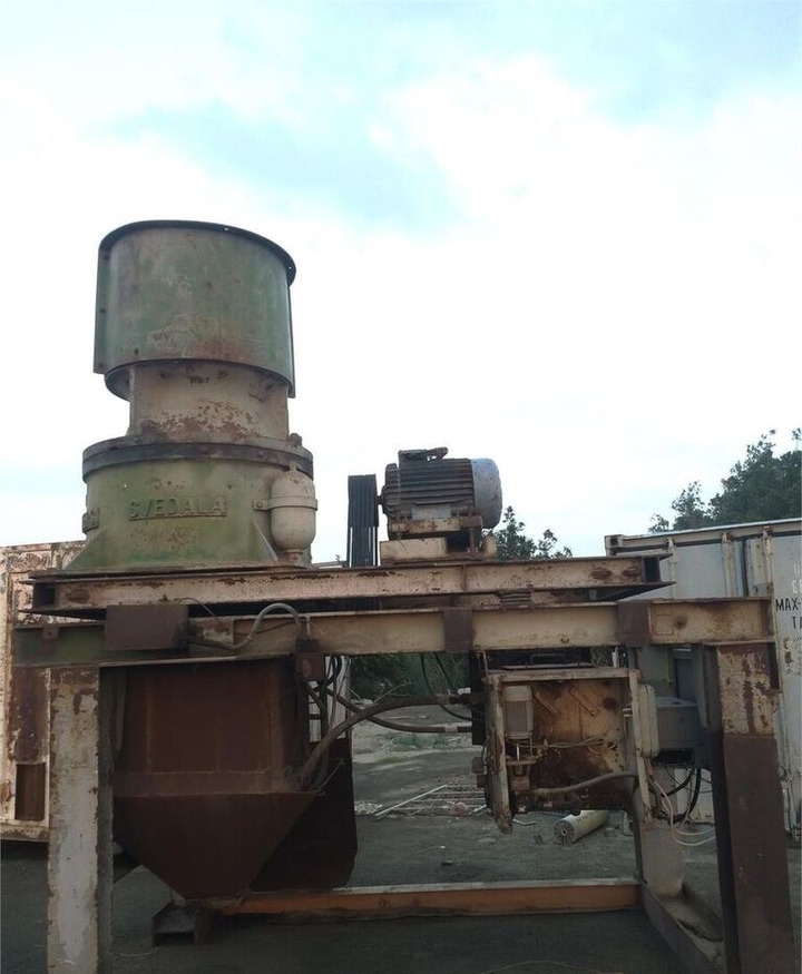 Svedala-Demag H3000 - Concasseur à cône: photos 3 Svedala-Demag H3000 - Concasseur à cône: photos 3
