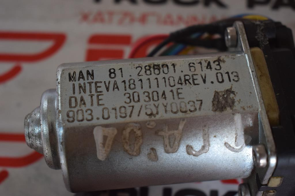 MAN TGA - Moteur de fenetre pour Camion: photos 2 MAN TGA - Moteur de fenetre pour Camion: photos 2