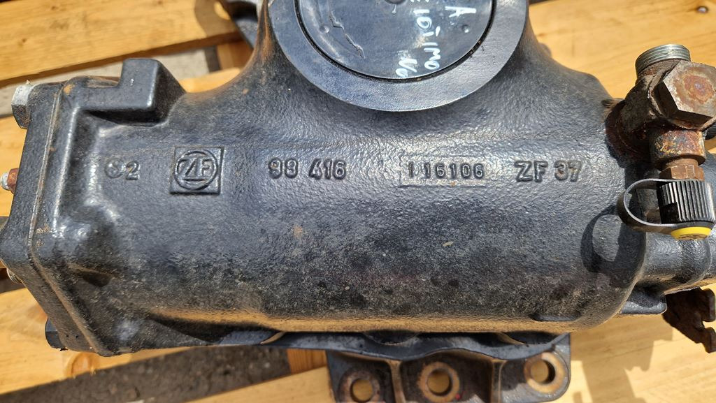 MAN TGA - RIGHT HAND DRIVE - Boîtier de direction pour Camion: photos 3 MAN TGA - RIGHT HAND DRIVE - Boîtier de direction pour Camion: photos 3