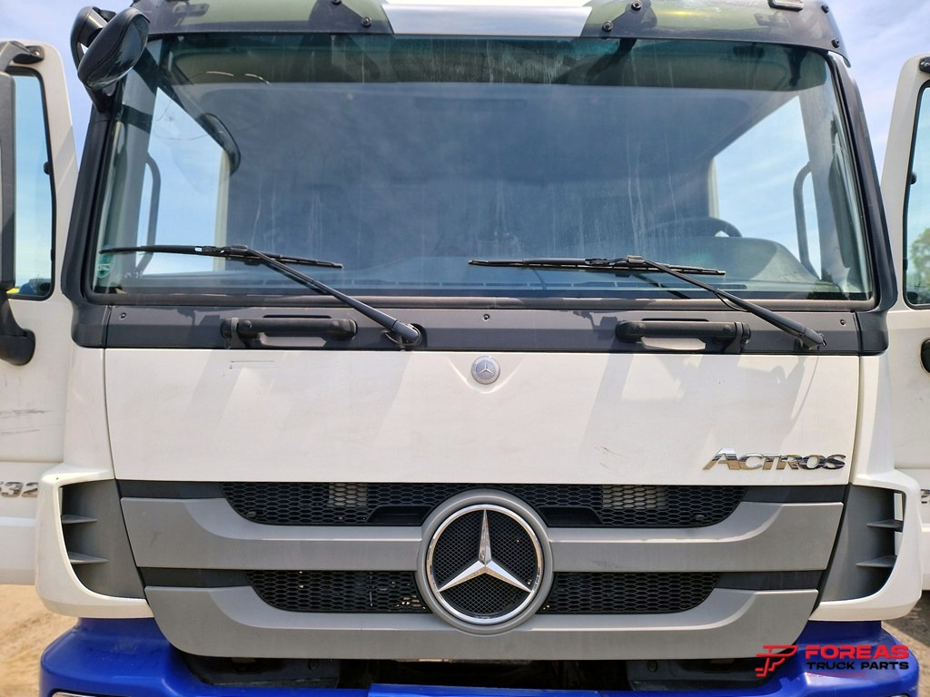 MERCEDES ACTROS MP3 SMALL WHITE - Cabine: photos 5 MERCEDES ACTROS MP3 SMALL WHITE - Cabine: photos 5