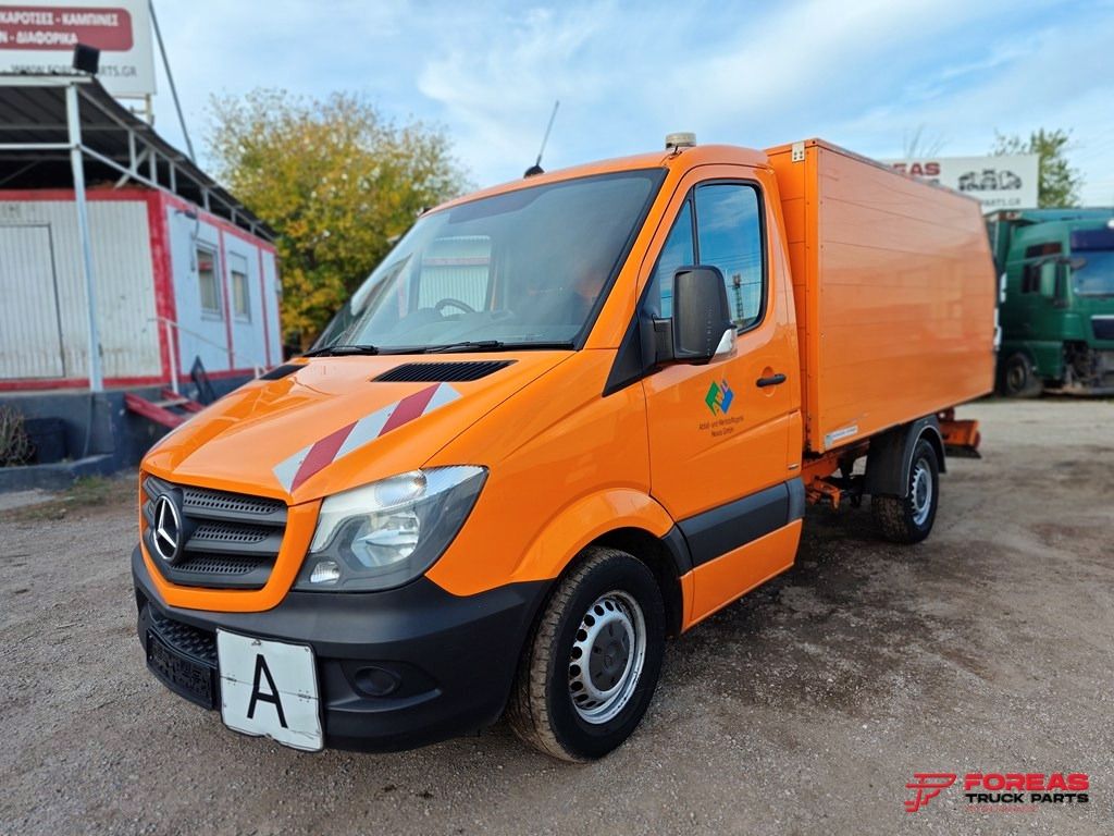 MERCEDES-BENZ 311 – TIPPER – RIGHT HAND DRIVE (RHD) - Utilitaire benne: photos 1 MERCEDES-BENZ 311 – TIPPER – RIGHT HAND DRIVE (RHD) - Utilitaire benne: photos 1